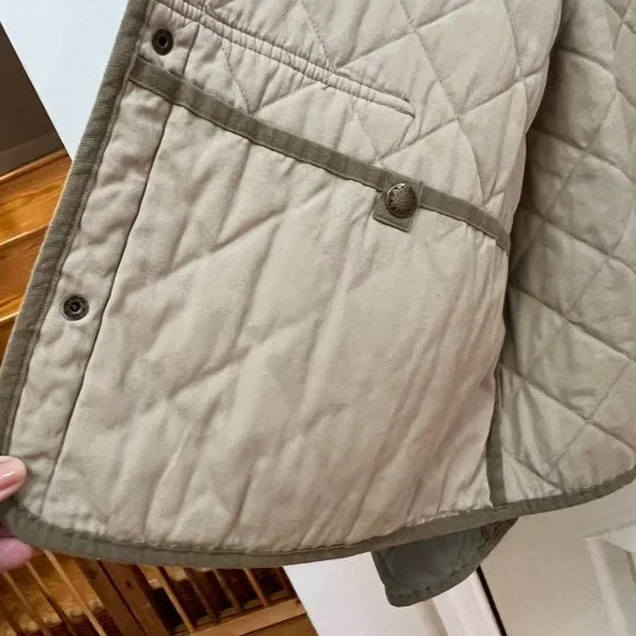 Orvis Men's XL 100% Cotton Quilted Snap front Sporting Coat Olive Green.